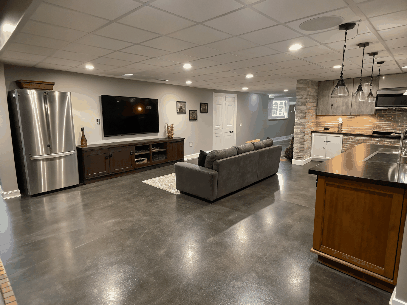 Luxury primary suite retreat with tailored architectural design and private ensuite bath